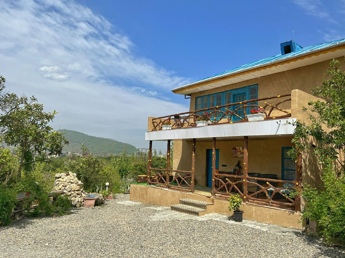 دوخوابه جنگلی استخردار آبگرم اقاقیا