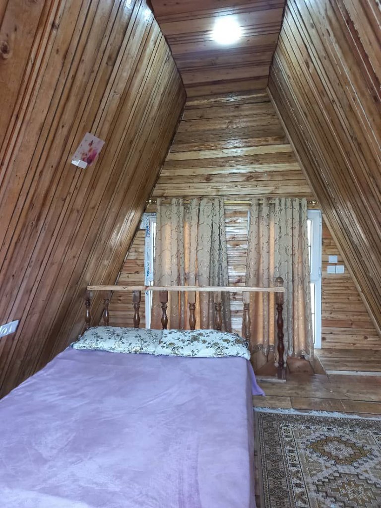 کلبه یک خوابه سوئیسی رنگین کمان