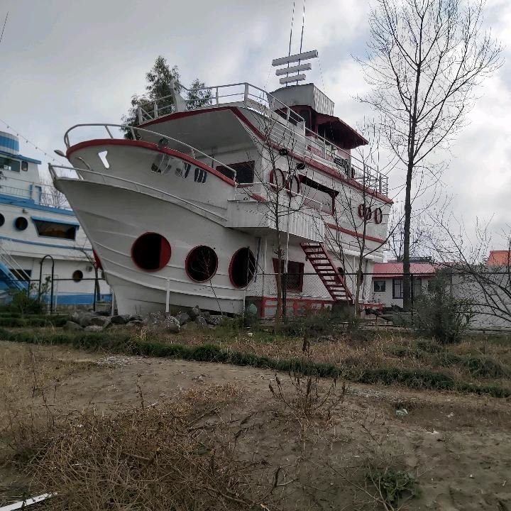 ویلا یک خوابه ساحلی لنج رویال