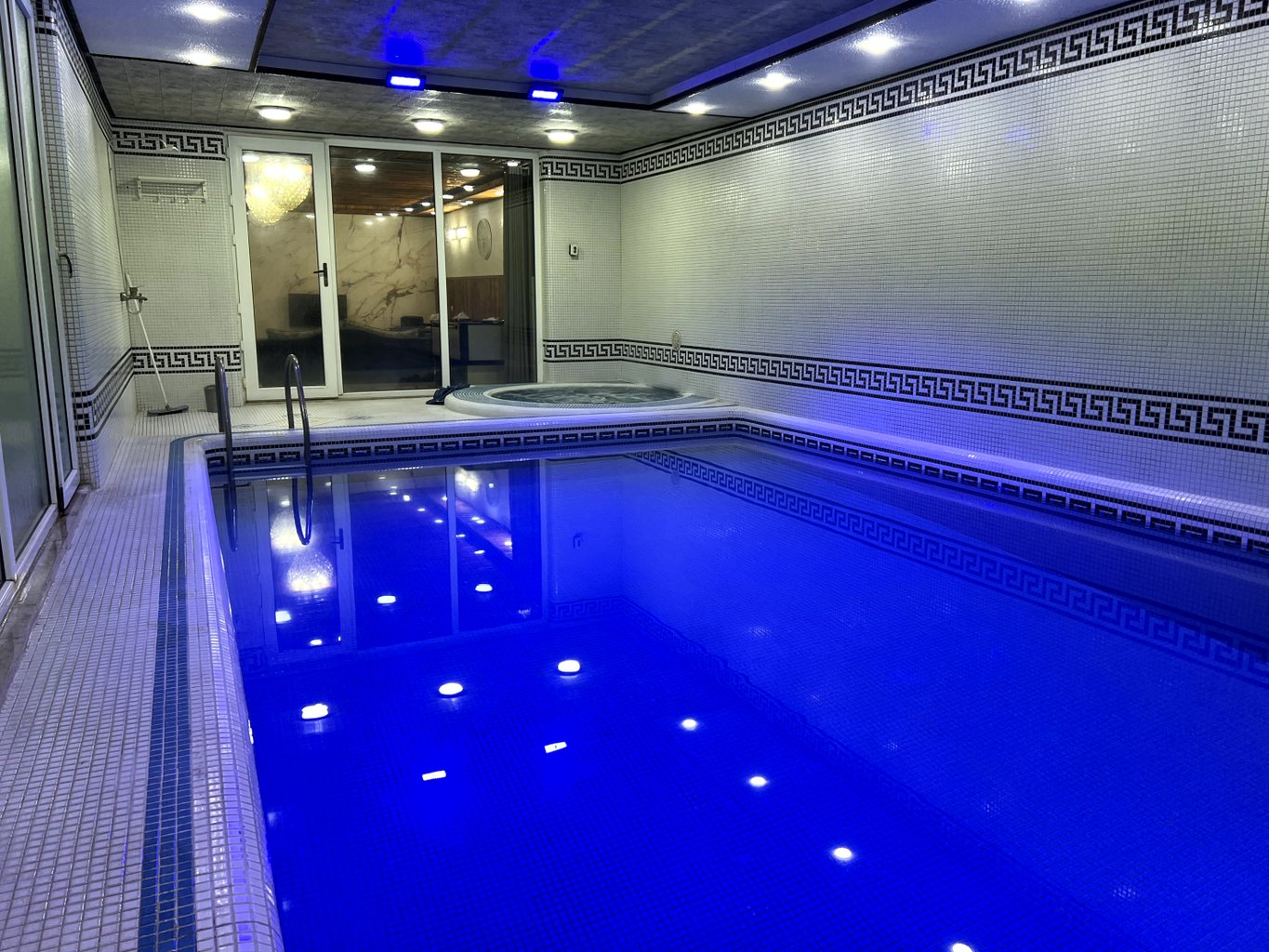 ویلا سه خوابه استخردار بیشه کلا