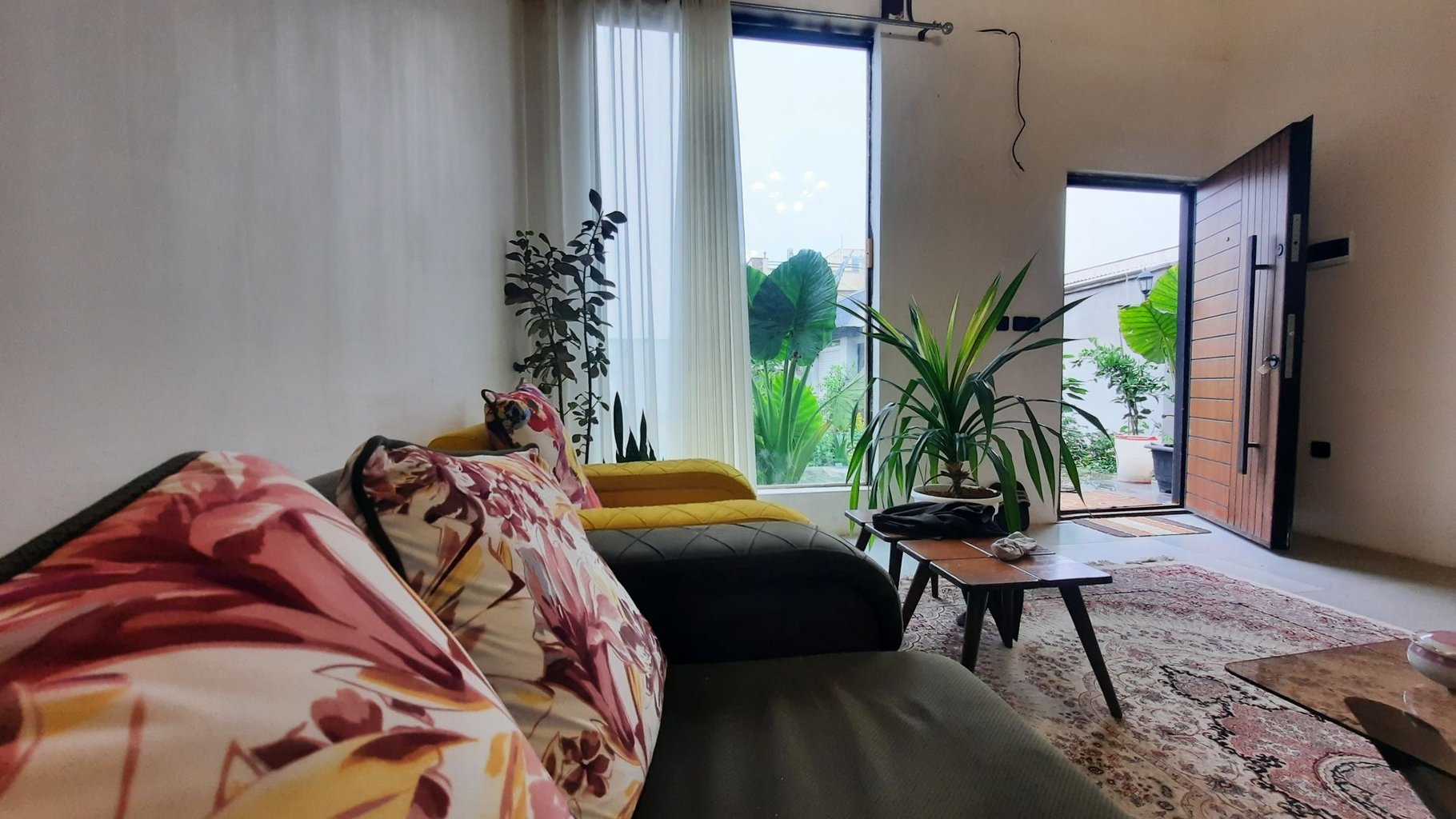 یک خوابه باغچه سبز