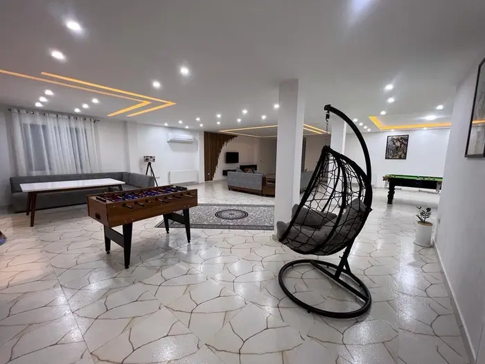 ویلا سه خوابه استخردار آبگرم کاسپین 1 - سالن پذیرایی ۲