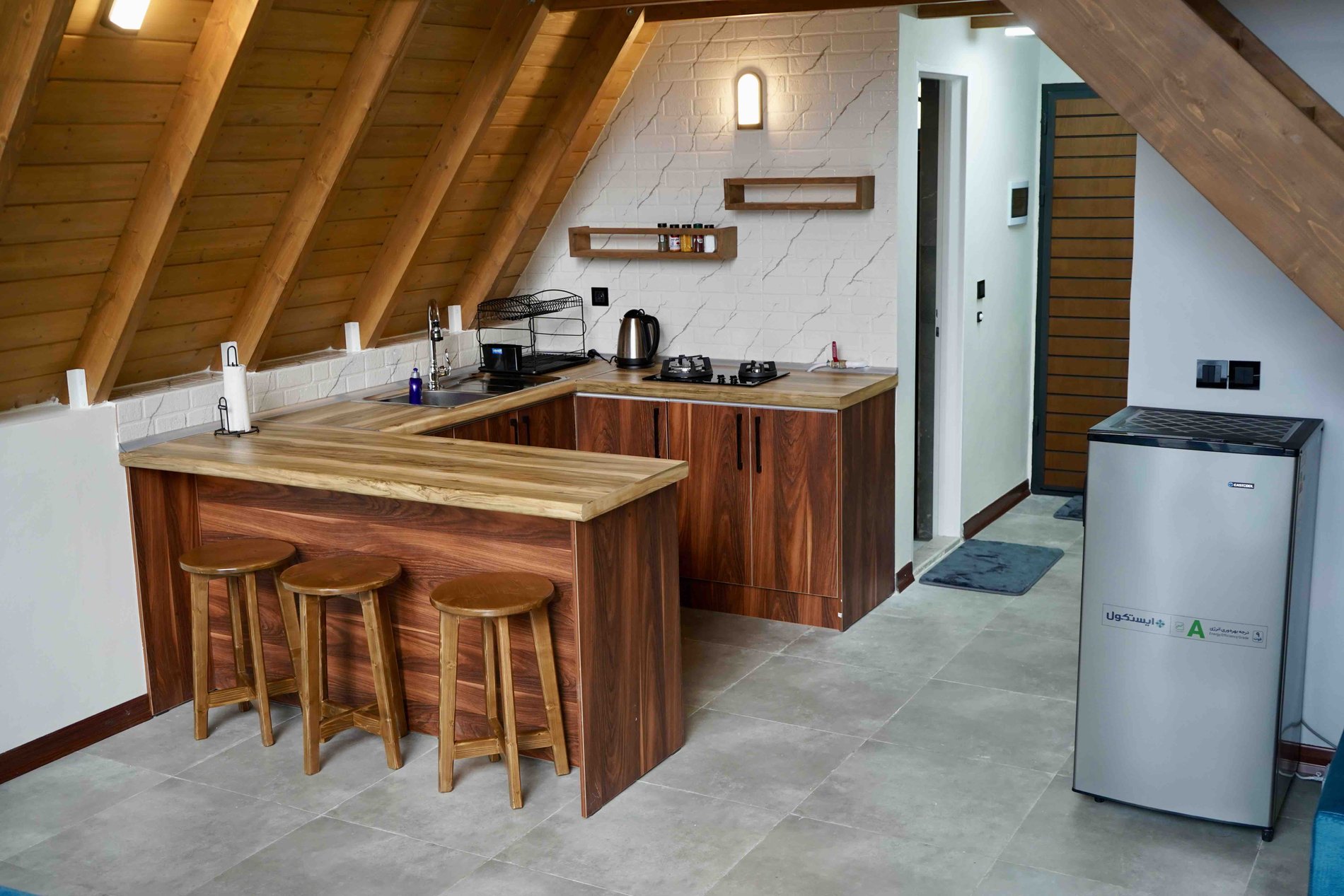 دوخوابه سوئیسی استخردار گاردن ویلا 2