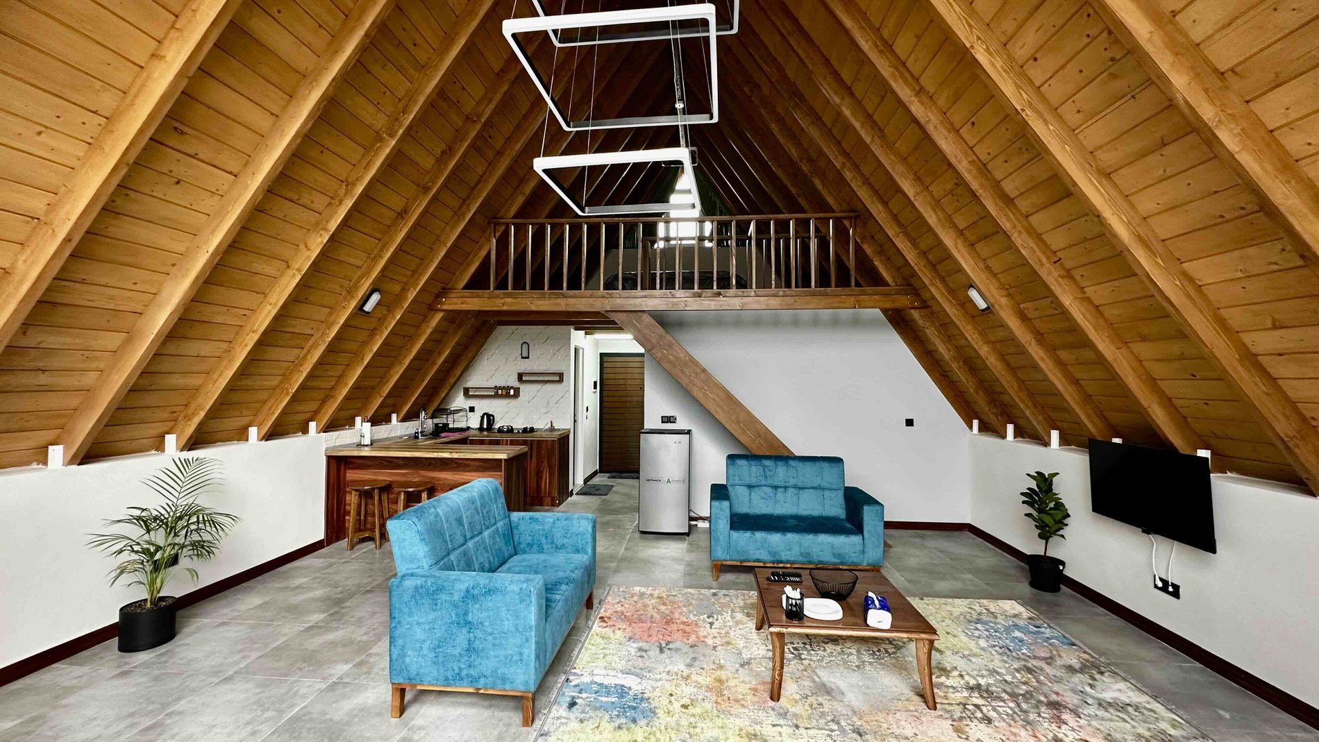 دوخوابه سوئیسی استخردار گاردن ویلا 2