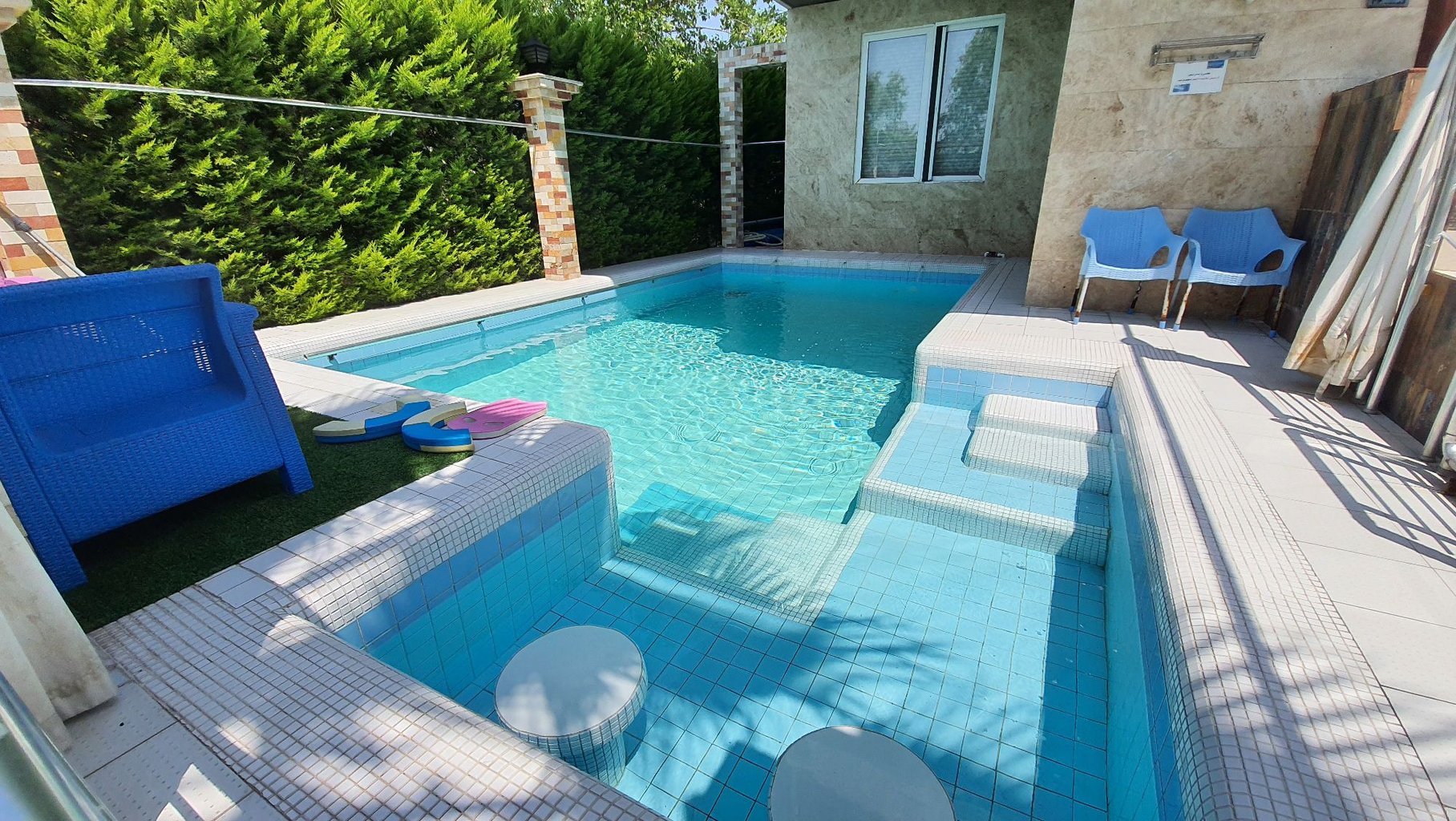 ویلا چهارخوابه استخردار آبگرم باران 2