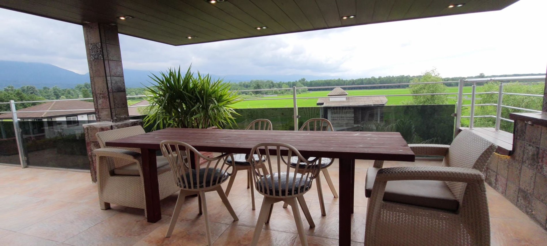 ویلا چهارخوابه استخردار آبگرم باران 2