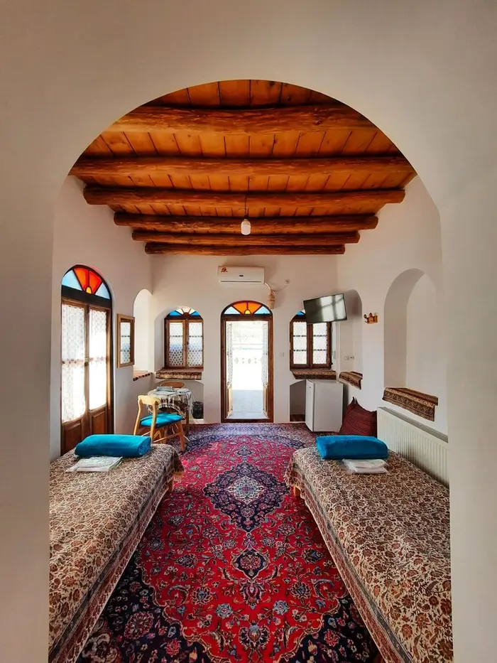 اقامتگاه سنتی افوشتا - واحد خوش نشین