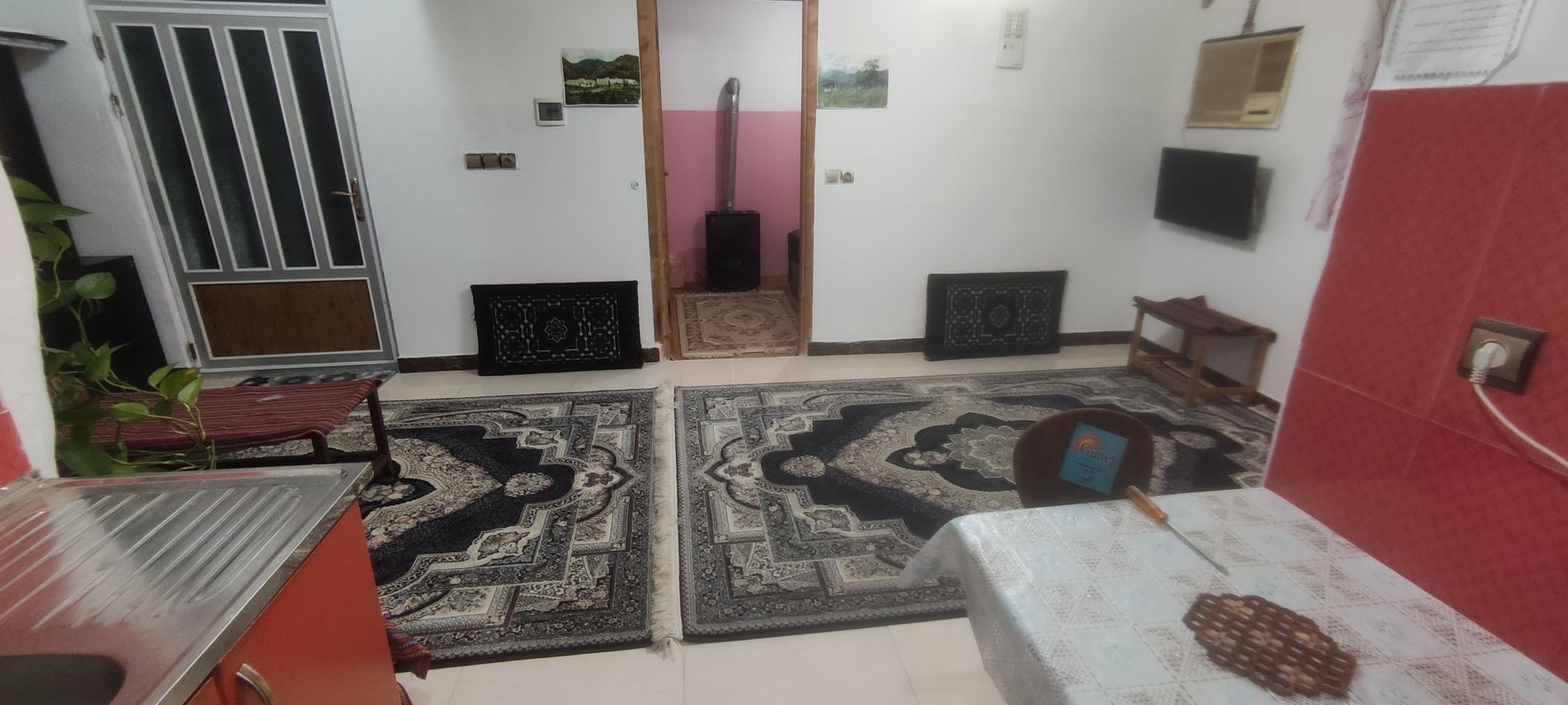 سوئیت یک خوابه هنر