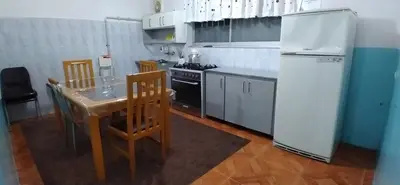 سوئیت دوخوابه هنر 1