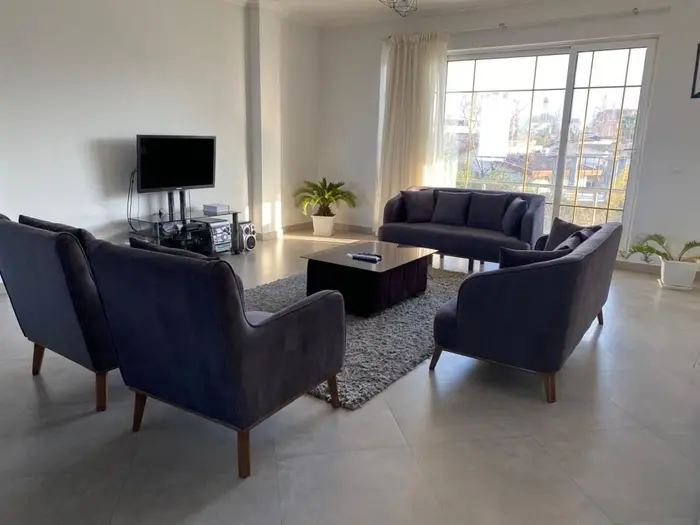 ویلا سه خوابه ساحلی سفید