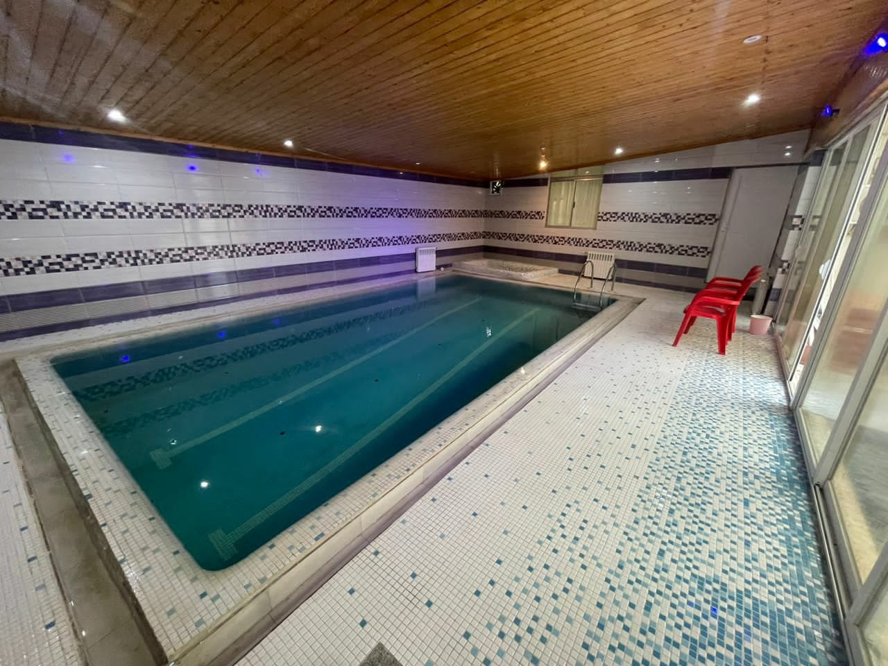 سه خوابه استخردار آبگرم ریاحی کوزه گر