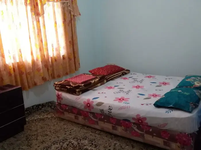 ویلا دوخوابه ساحلی گیلانه 1 - اتاق خواب و تخت دونف