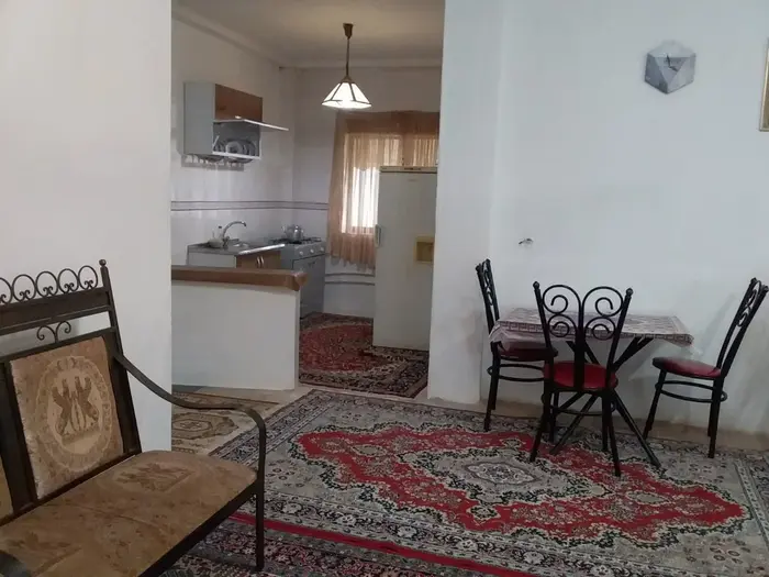 سوئیت دوخوابه ساحلی گیلانه - حال. و اشپزخانه