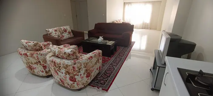 آپارتمان دوخوابه آگور 26 - میدان حر