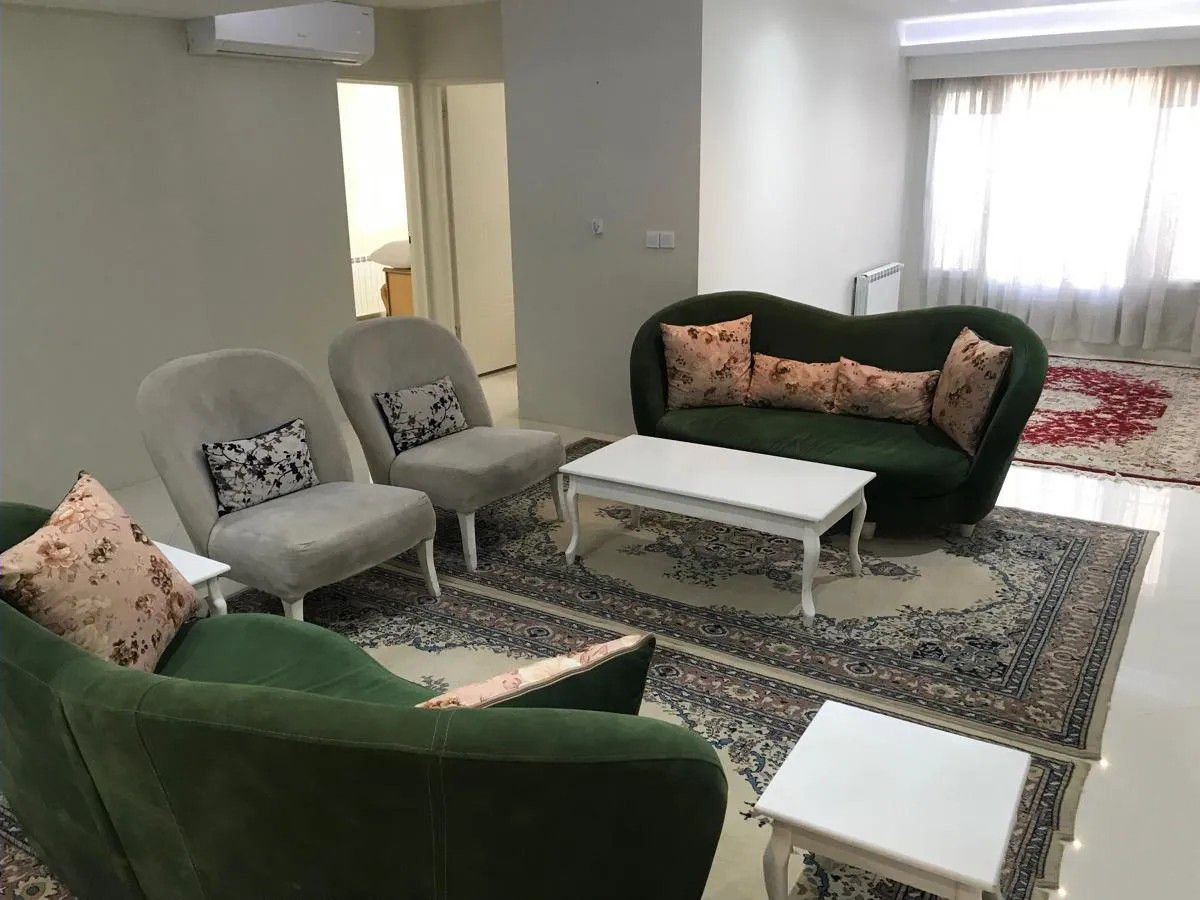 آپارتمان دوخوابه آگور 104 - میدان حر