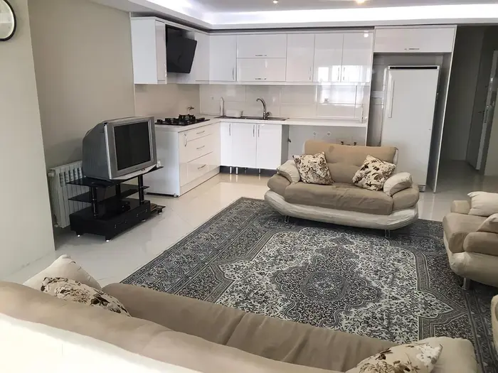 آپارتمان دوخوابه آگور 38 - میدان حر