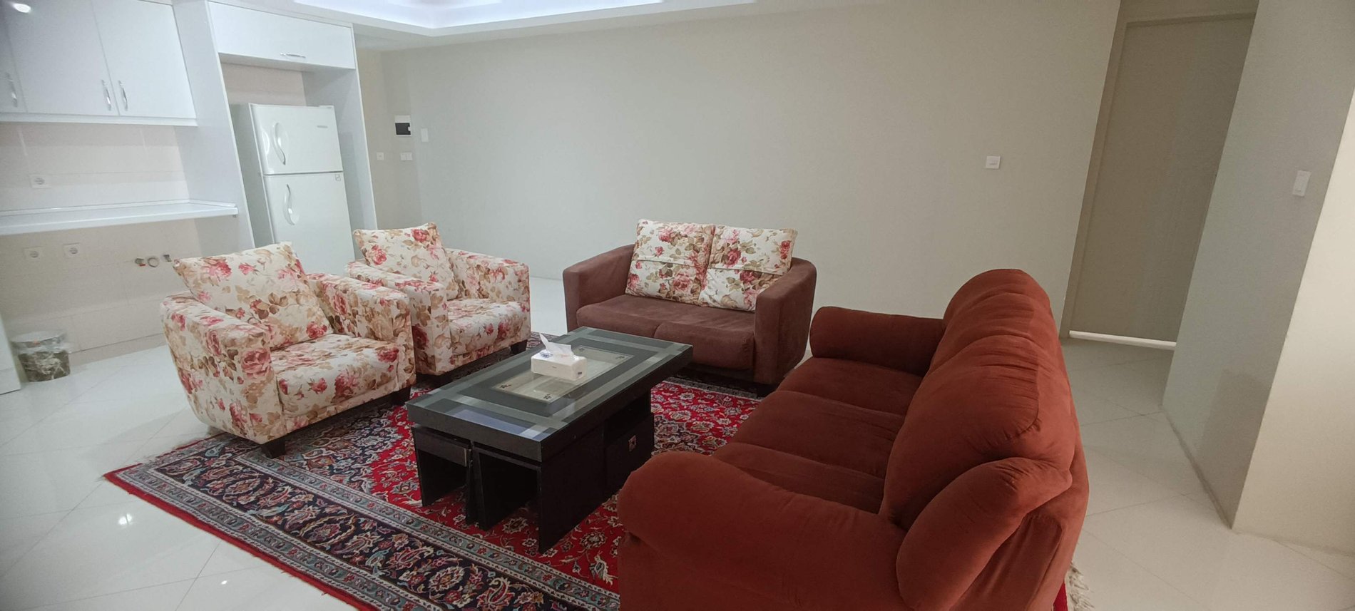 آپارتمان دوخوابه آگور 26 - میدان حر