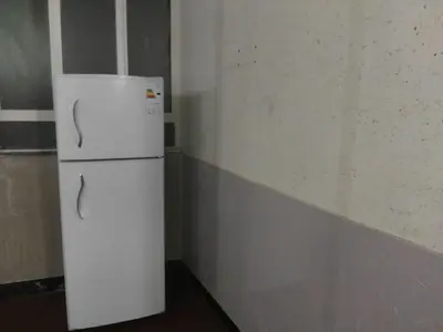 مسافرخانه مدرس - واحد سه تخته