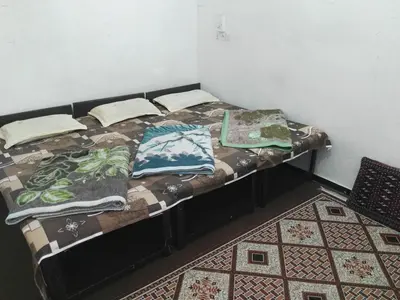 مسافرخانه مدرس - واحد سه تخته