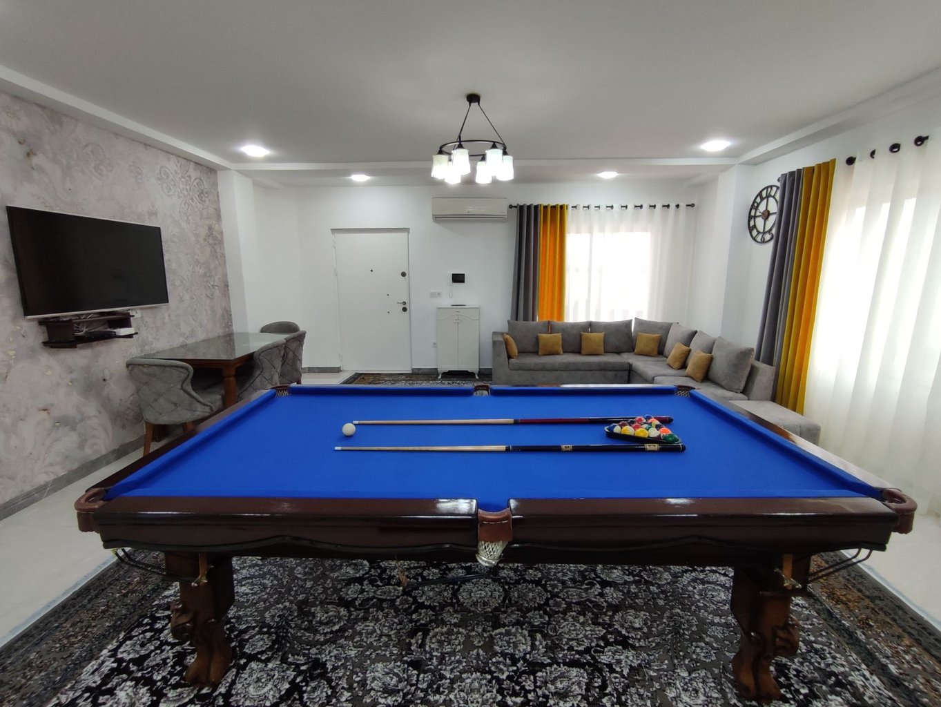 سه خوابه استخردار نیاستی