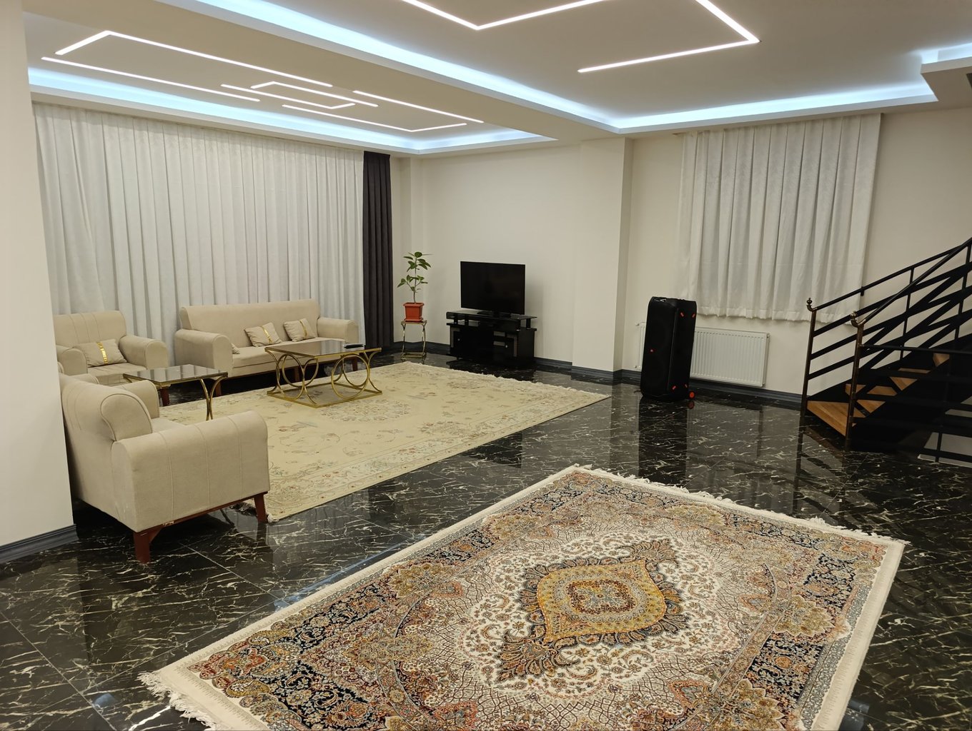 ویلا سه خوابه استخردار مهرسا ۱