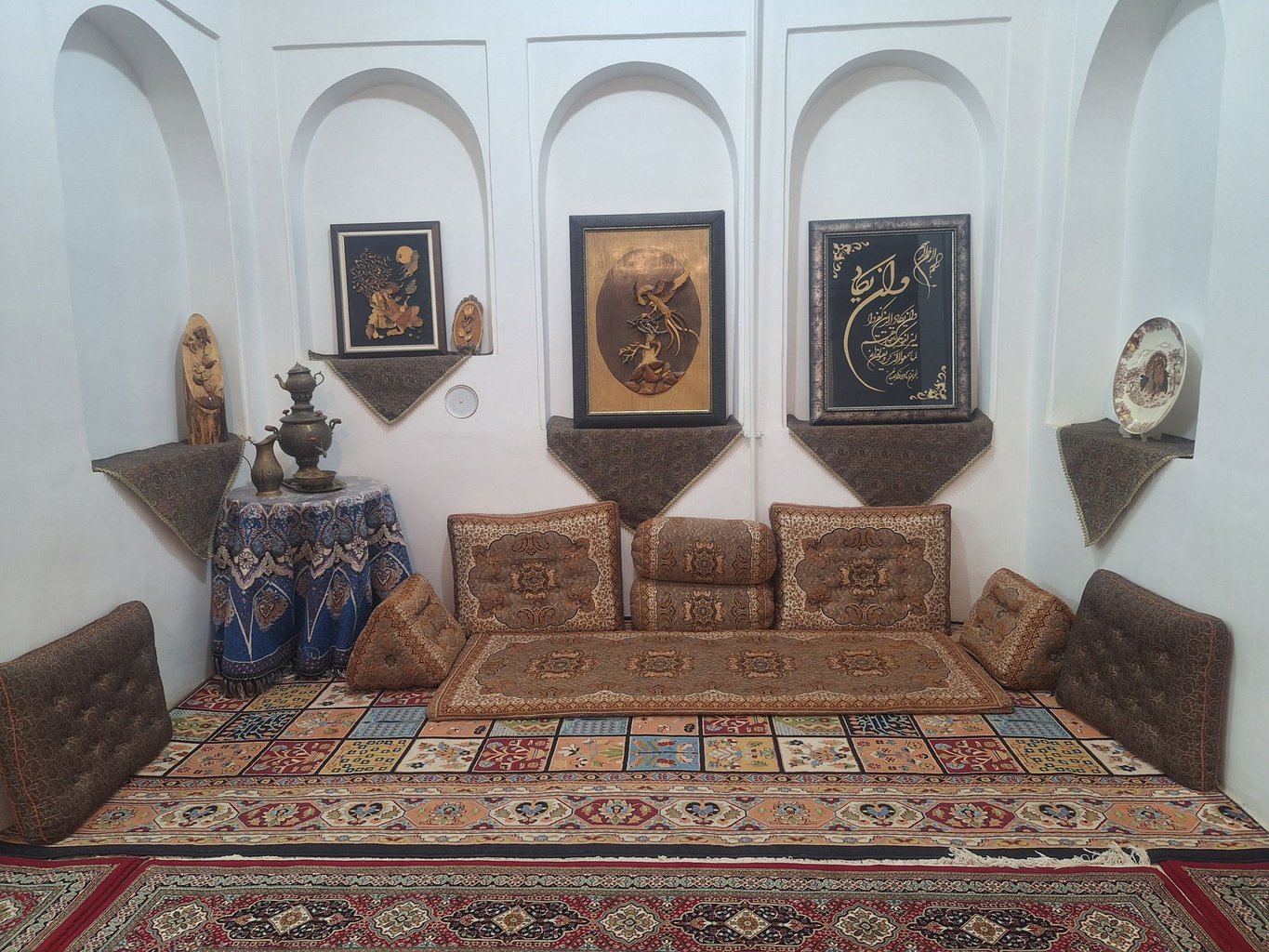 عمارت بانو - واحد سه دری