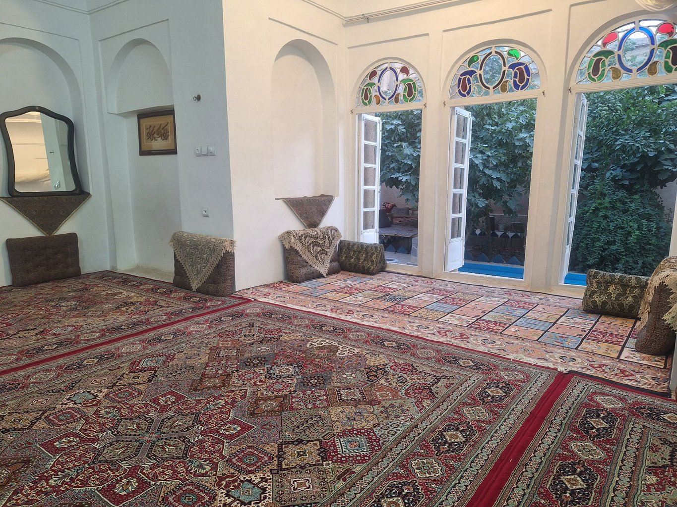 عمارت بانو - واحد سه دری