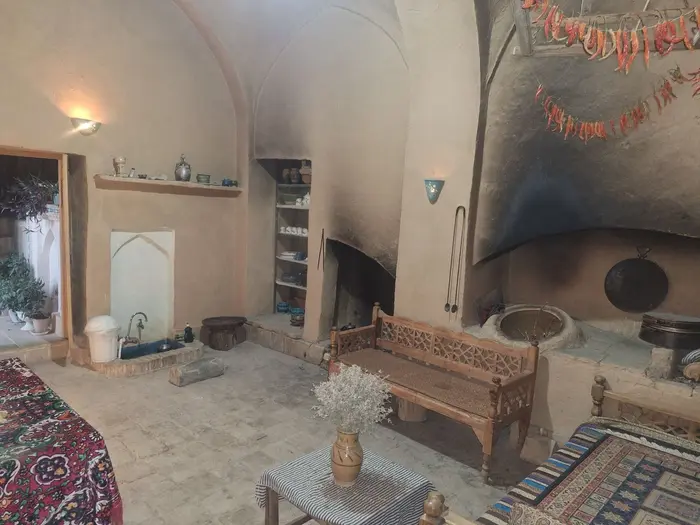 بوم گردی عمارت بانو - واحد ترمه