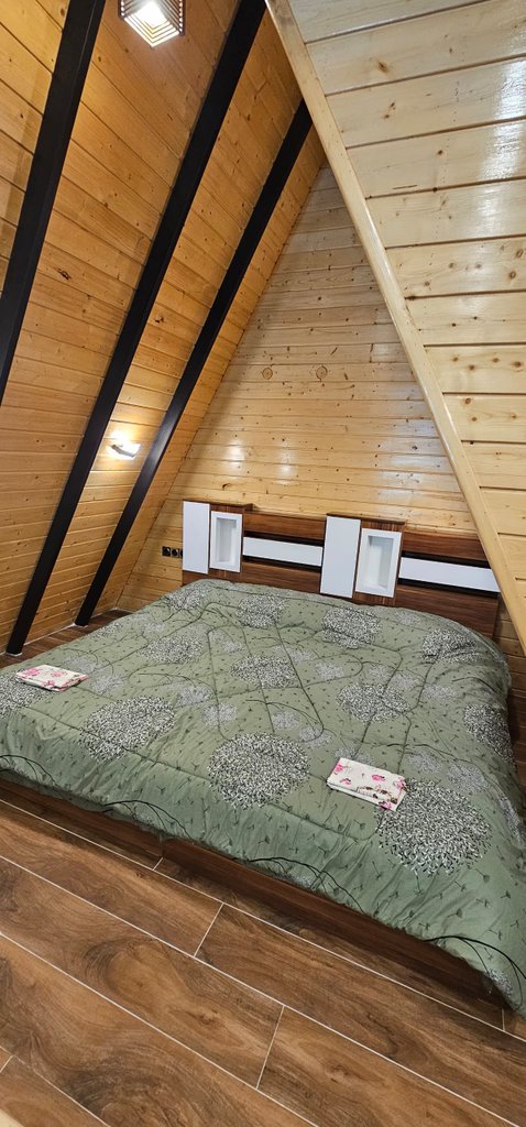 کلبه یک خوابه جکوزی دار جنگلی سوتکا