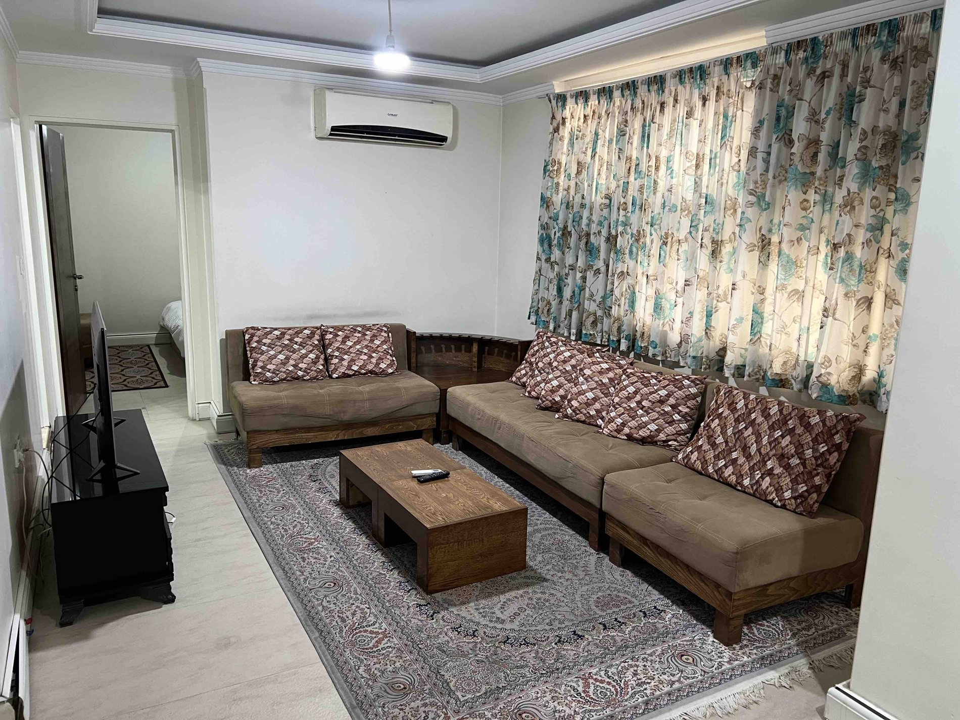 آپارتمان یک خوابه مینا میرداماد 8