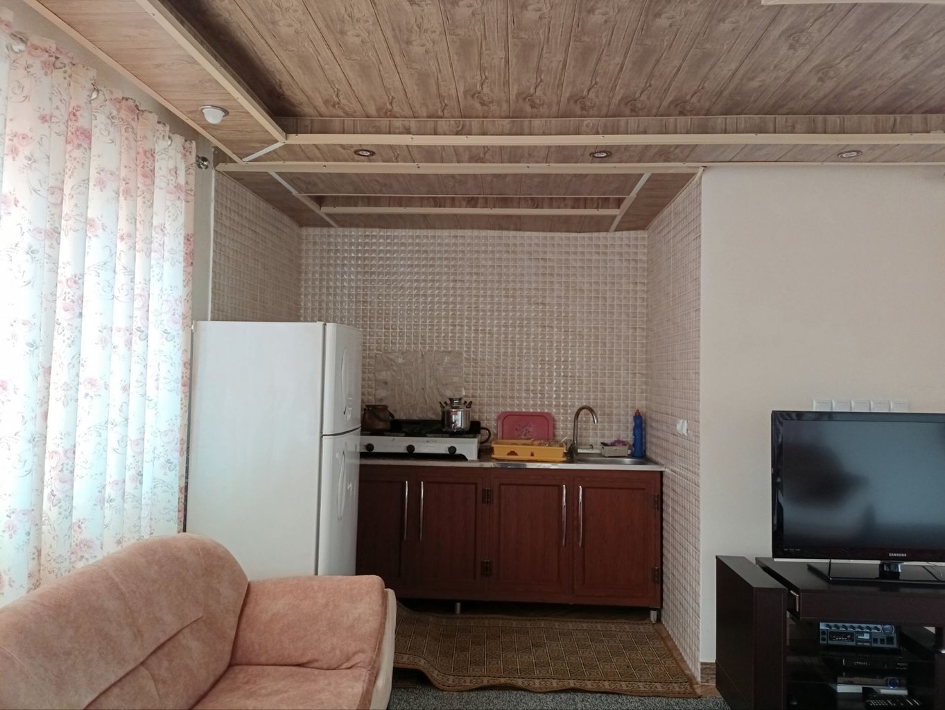 آپارتمان یک خوابه صبح روجا
