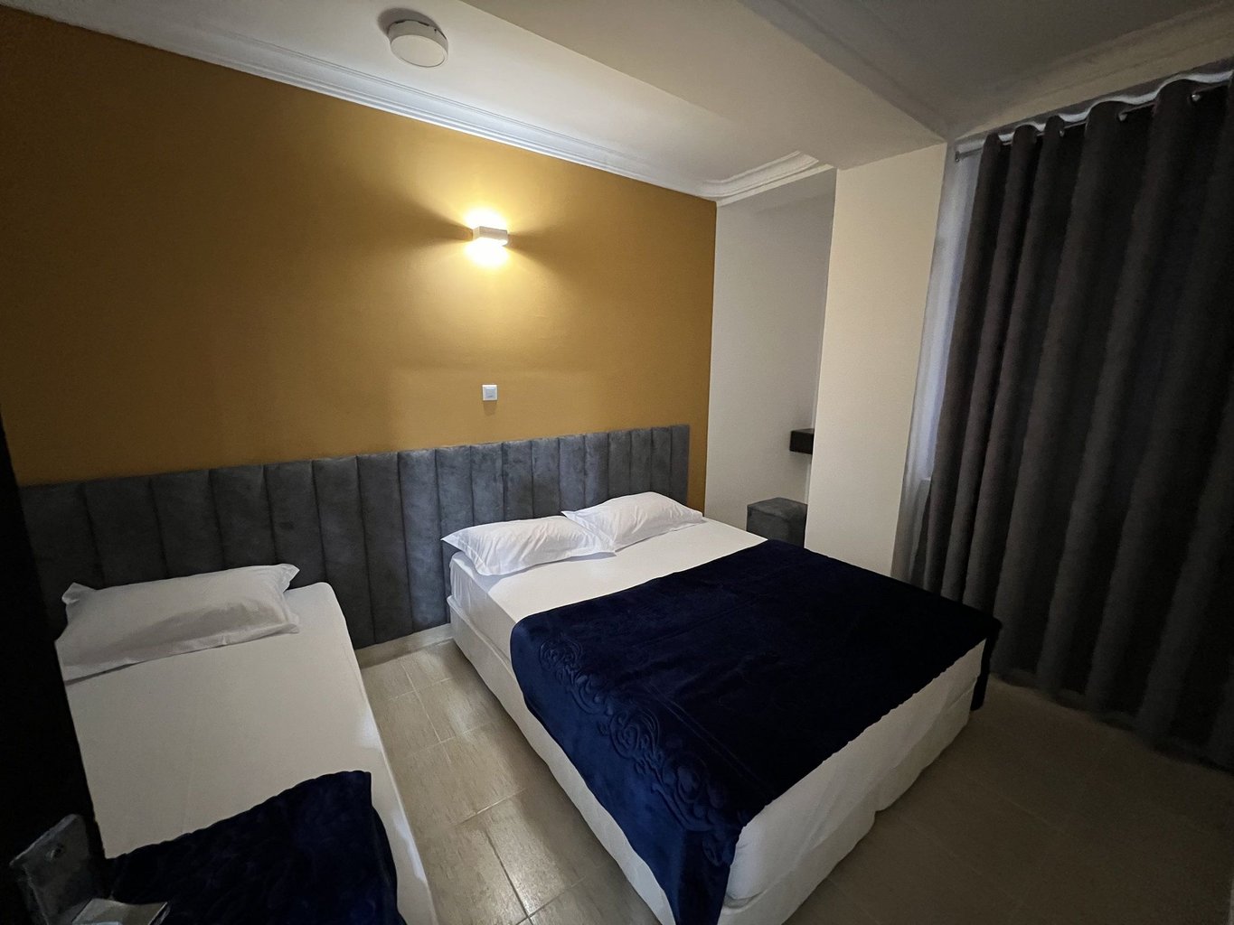 یک خوابه سام ایسلند