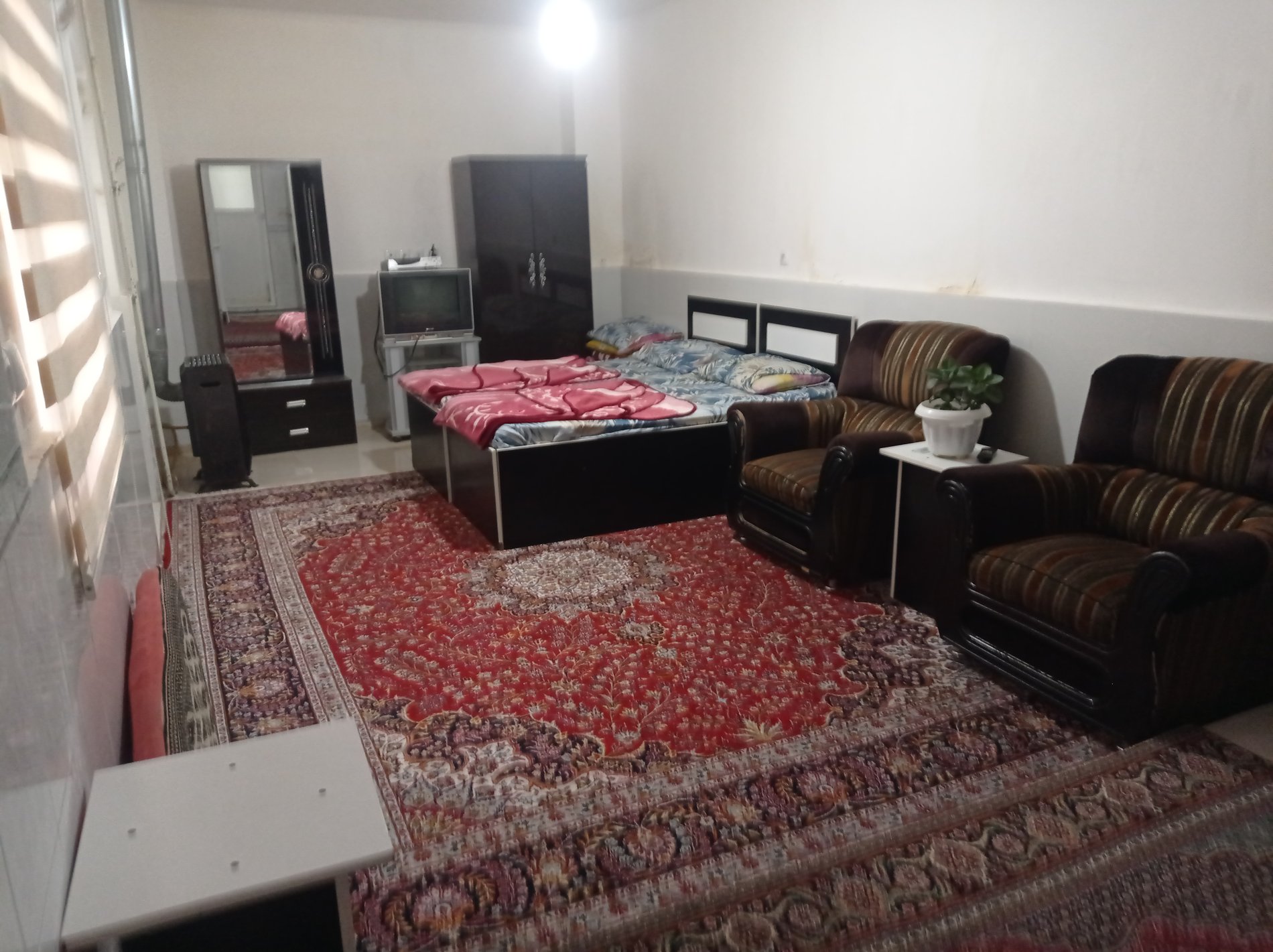 سوئیت فلت بوستانی