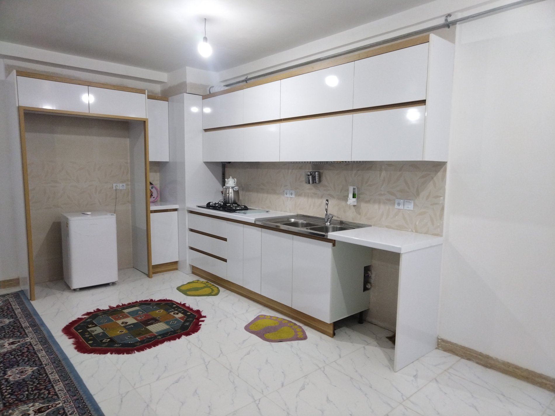 آپارتمان دوخوابه سروناز سبز