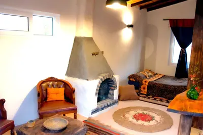 کلبه فلت جنگلی آن جا