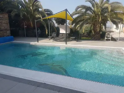 ویلا پنج خوابه استخردار سرزمین رویایی پلاک 1