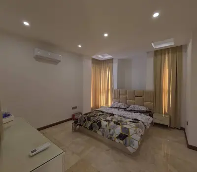 ویلا چهارخوابه تریپلکس استخردار آبگرم رویای آبی F3