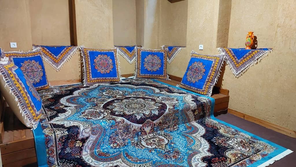 ویلا سه خوابه سنتی استخردار خونه مادربزرگ