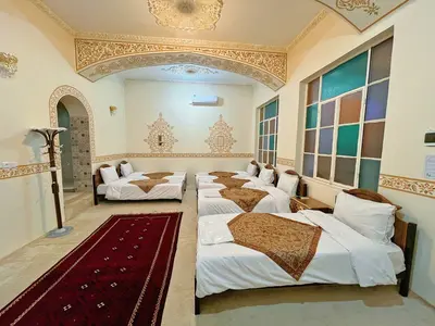 بومگردی عمارت ماهور 1 - اتاق شش تخته آئینه خانه