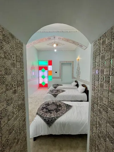 بومگردی عمارت ماهور 1 - اتاق سه تخته هشت بهشت