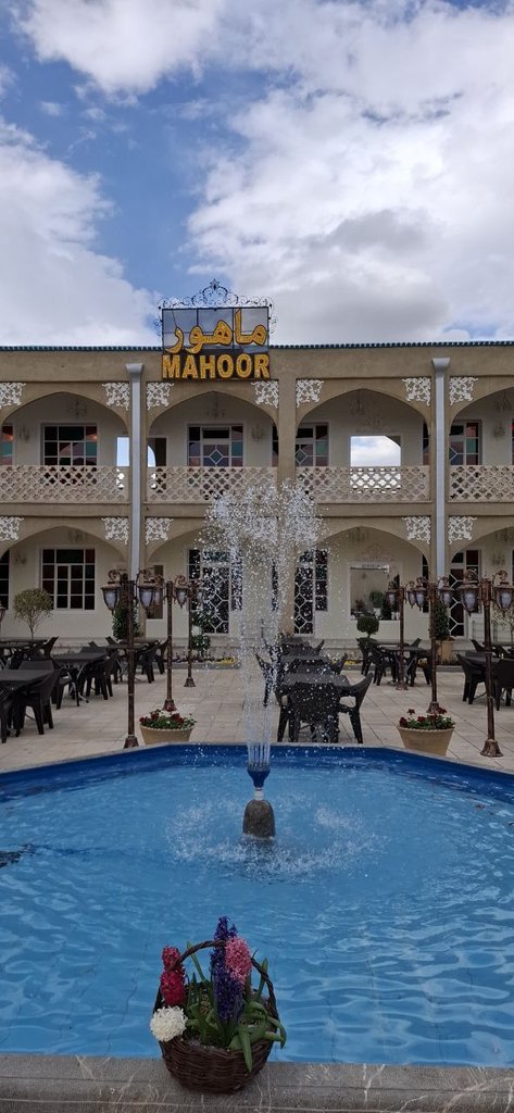 بومگردی عمارت ماهور - اتاق پنج تخته آئینه خانه