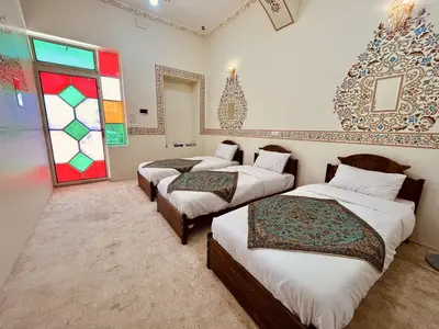 بومگردی عمارت ماهور 1 - واحد سه تخته چهلستون