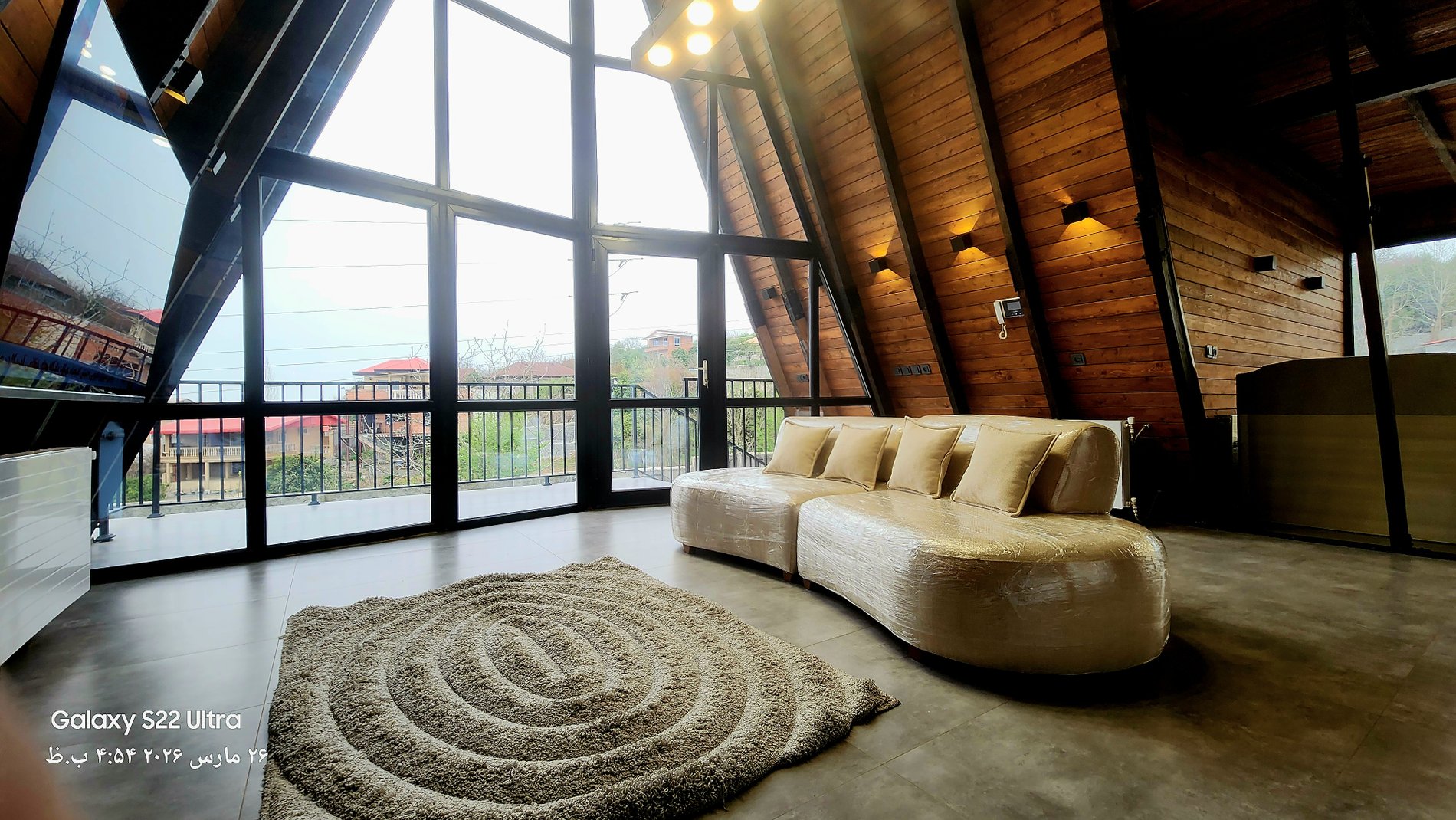 ویلا سوئیسی دو خوابه، سوبان