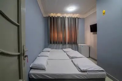 مسافرخانه آیدین - اتاق ۱