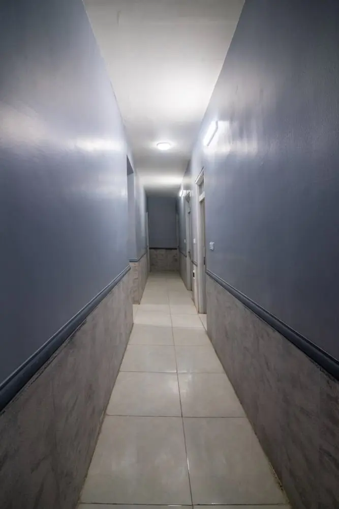 مسافرخانه آیدین - اتاق ۱ - راه رو