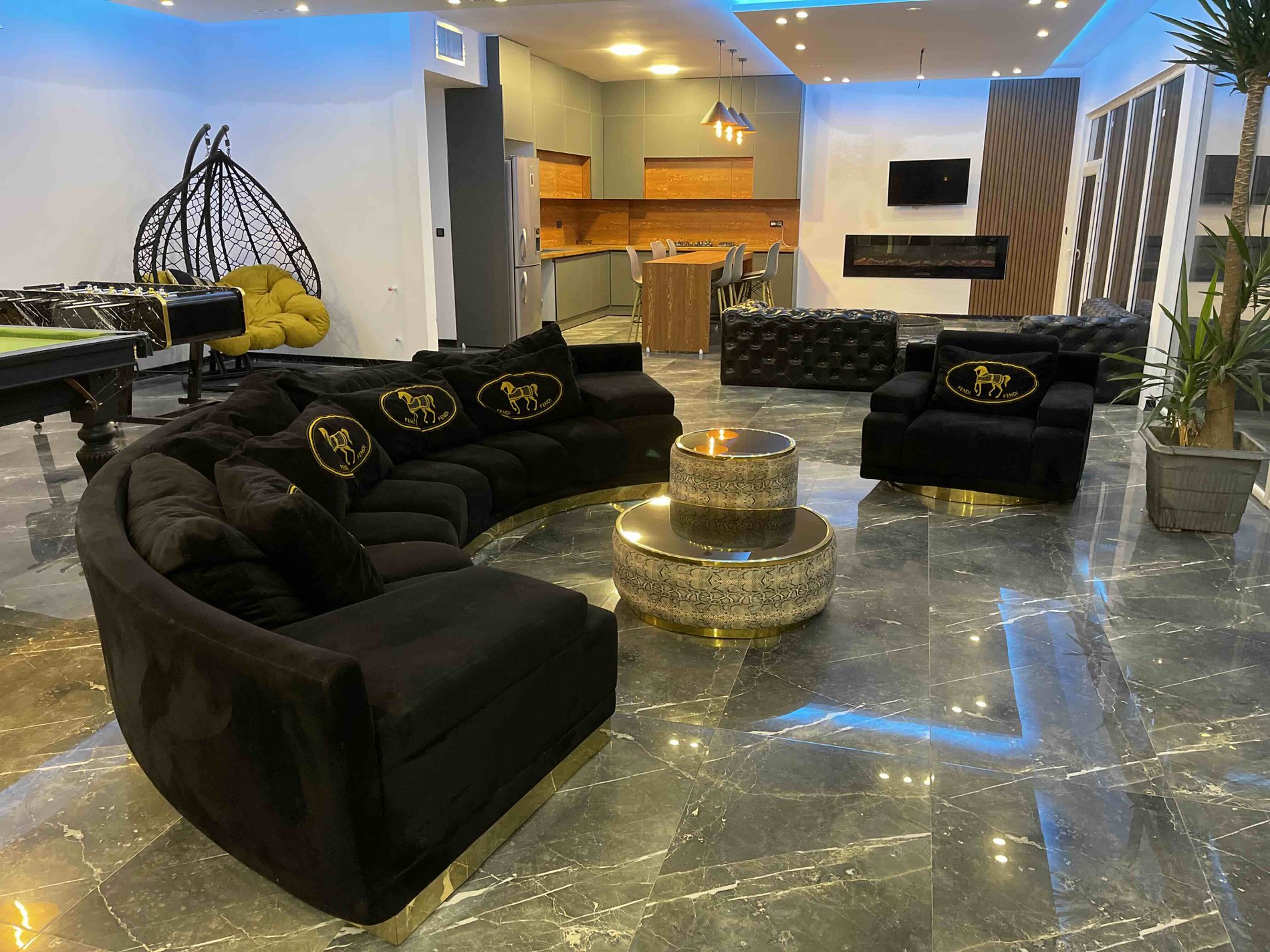 ویلا سه خوابه استخردار آبگرم سلنا ۱