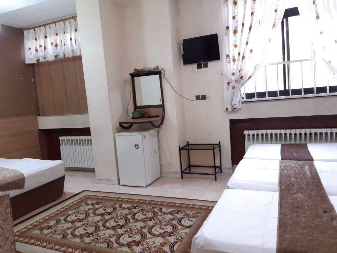 مسافرخانه عارف اتاق پنج تخته
