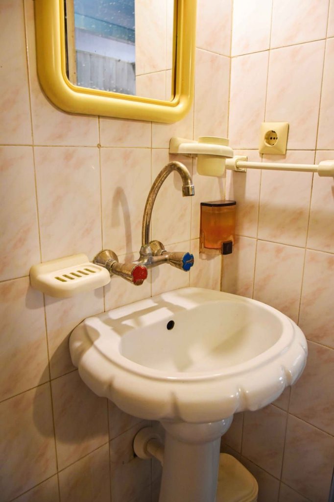 مسافرخانه سپیده واحد سه تخته