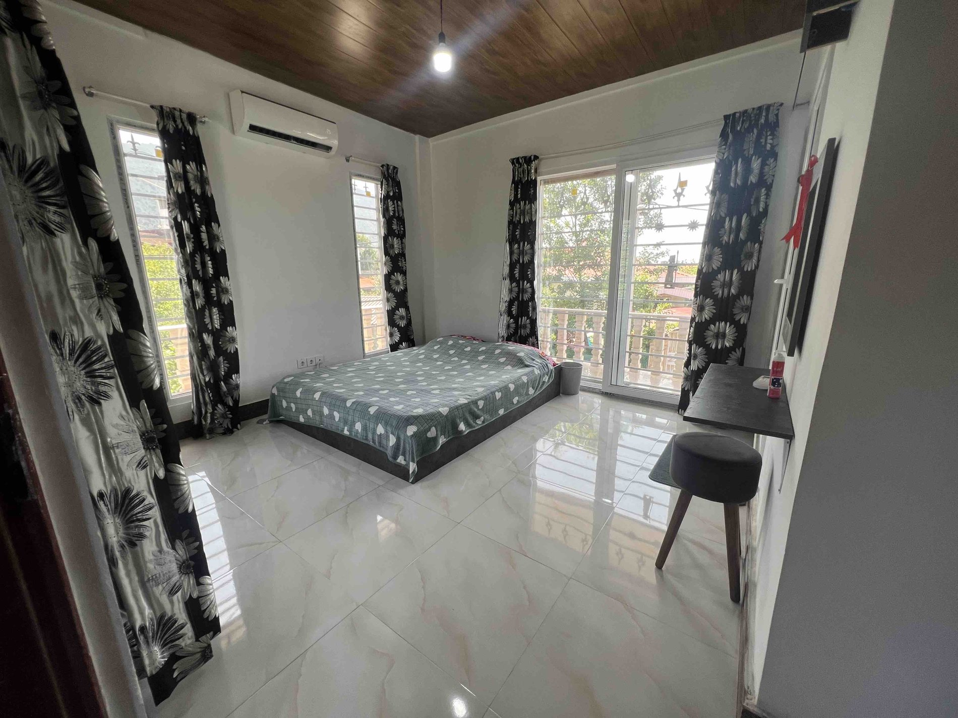 دوخوابه دوبلکس جنگلی کیهانی