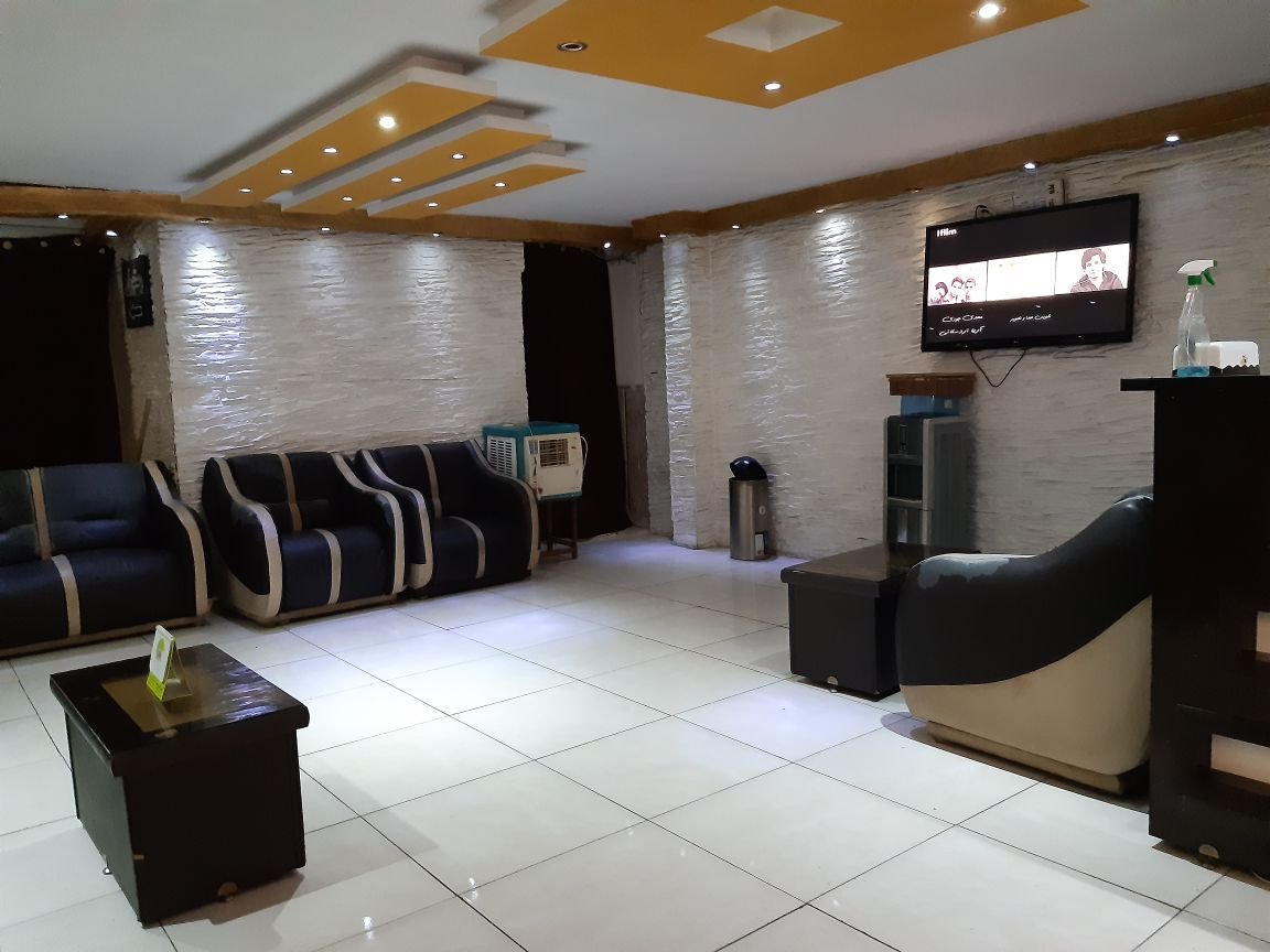 مسافرخانه ثامن السرور ده تخته اتاق دو خواب